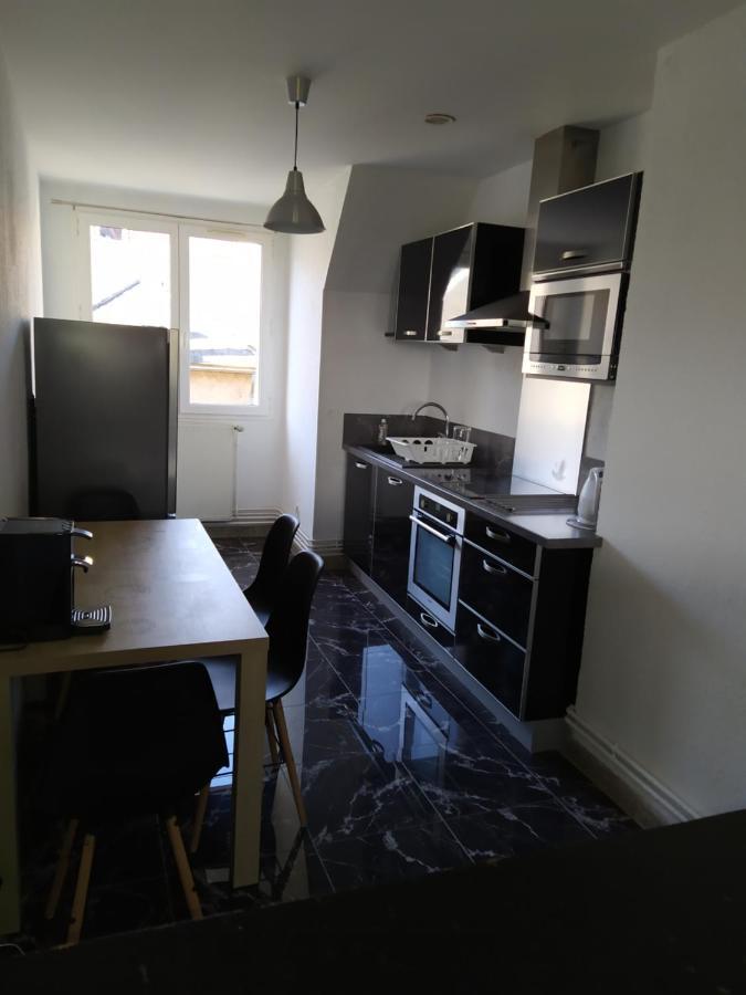 Bel Appartement En Plein Coeur De Ville เลอ ครูโซต์ ภายนอก รูปภาพ