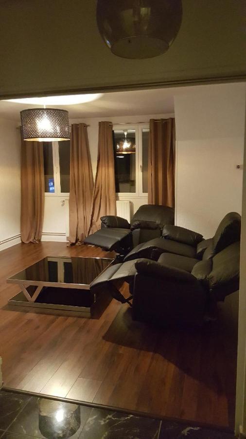 Bel Appartement En Plein Coeur De Ville เลอ ครูโซต์ ภายนอก รูปภาพ