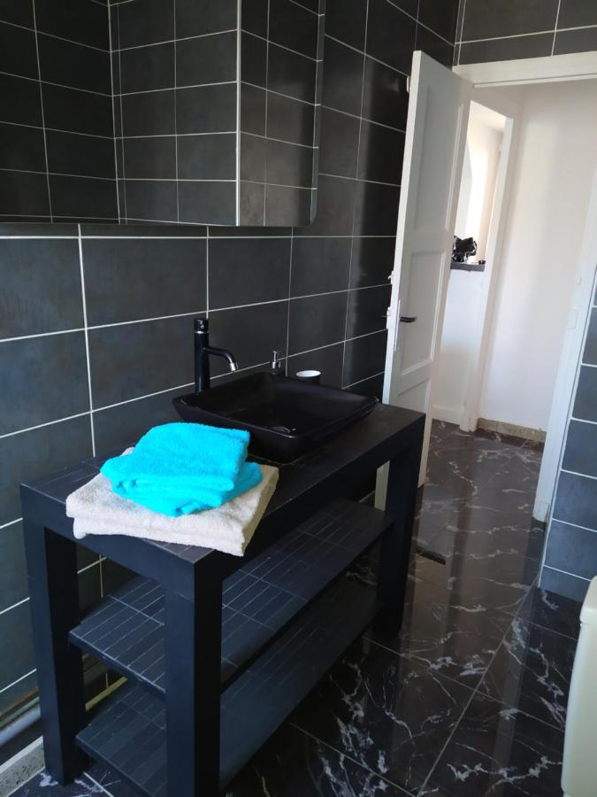 Bel Appartement En Plein Coeur De Ville เลอ ครูโซต์ ภายนอก รูปภาพ