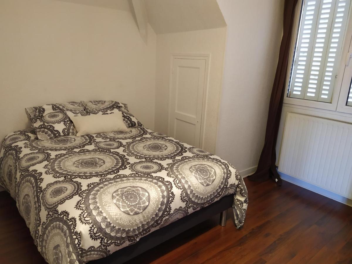 Bel Appartement En Plein Coeur De Ville เลอ ครูโซต์ ภายนอก รูปภาพ