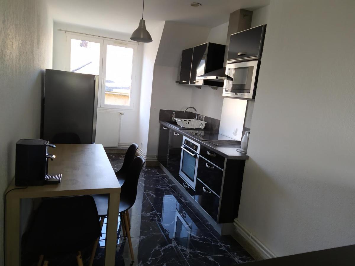 Bel Appartement En Plein Coeur De Ville เลอ ครูโซต์ ภายนอก รูปภาพ